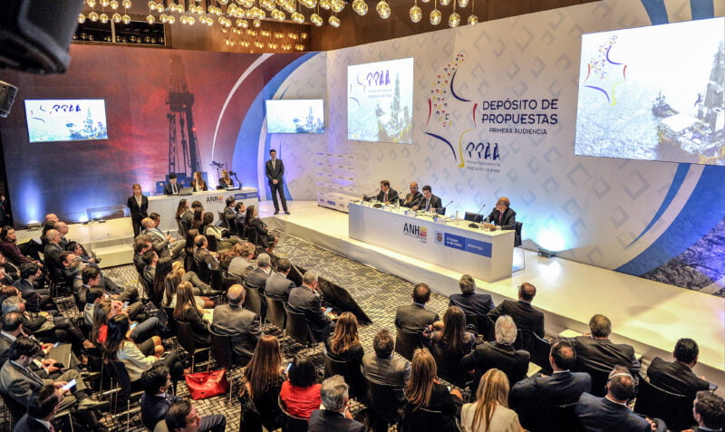 Colombia: continúa puja por once bloques petroleros